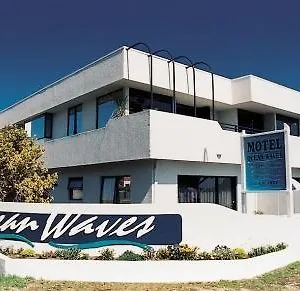 Ocean Waves Beachfront Motel